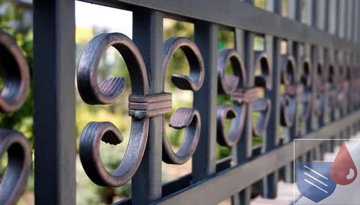 Кованые заборы с полимерным покрытием